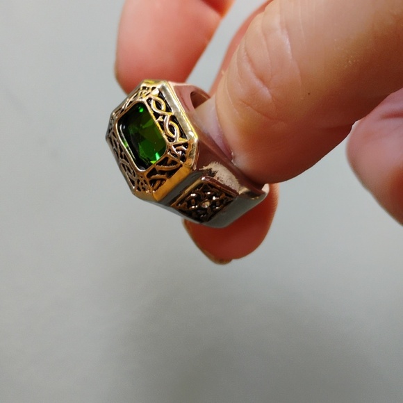 New Men's Celtic Chunky Two Tone Metal Pinky Ring. The Bradford Exchange. - Picture 5 of 10